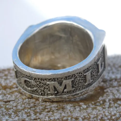 Srebrni prsten sa dvoglavim orlom Nemanjica zadnji deo - Silver ring with double headed eagle back right view